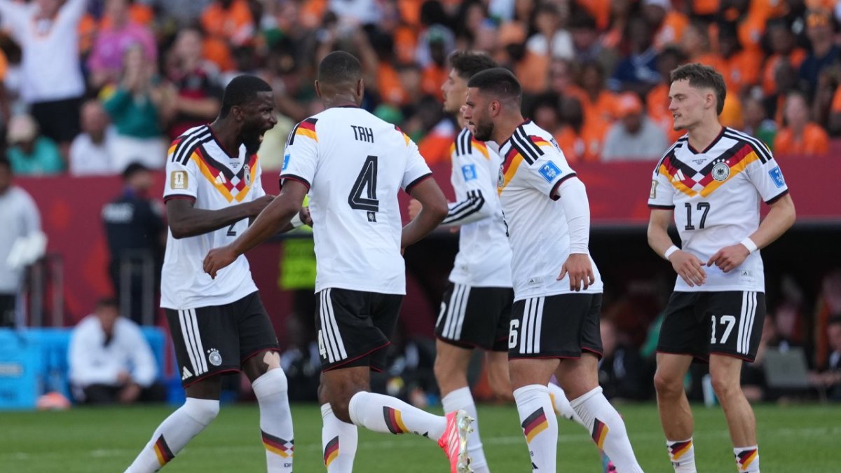 Duitsland verslaat Ivoorkust dankzij twee doelpunten van Deniz Undav