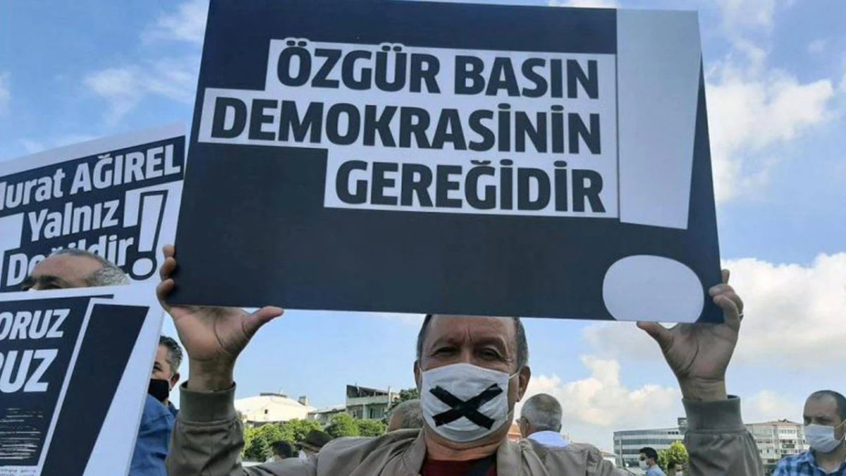 Turkse journalisten roepen op tot protest tegen censuur op 24 oktober
