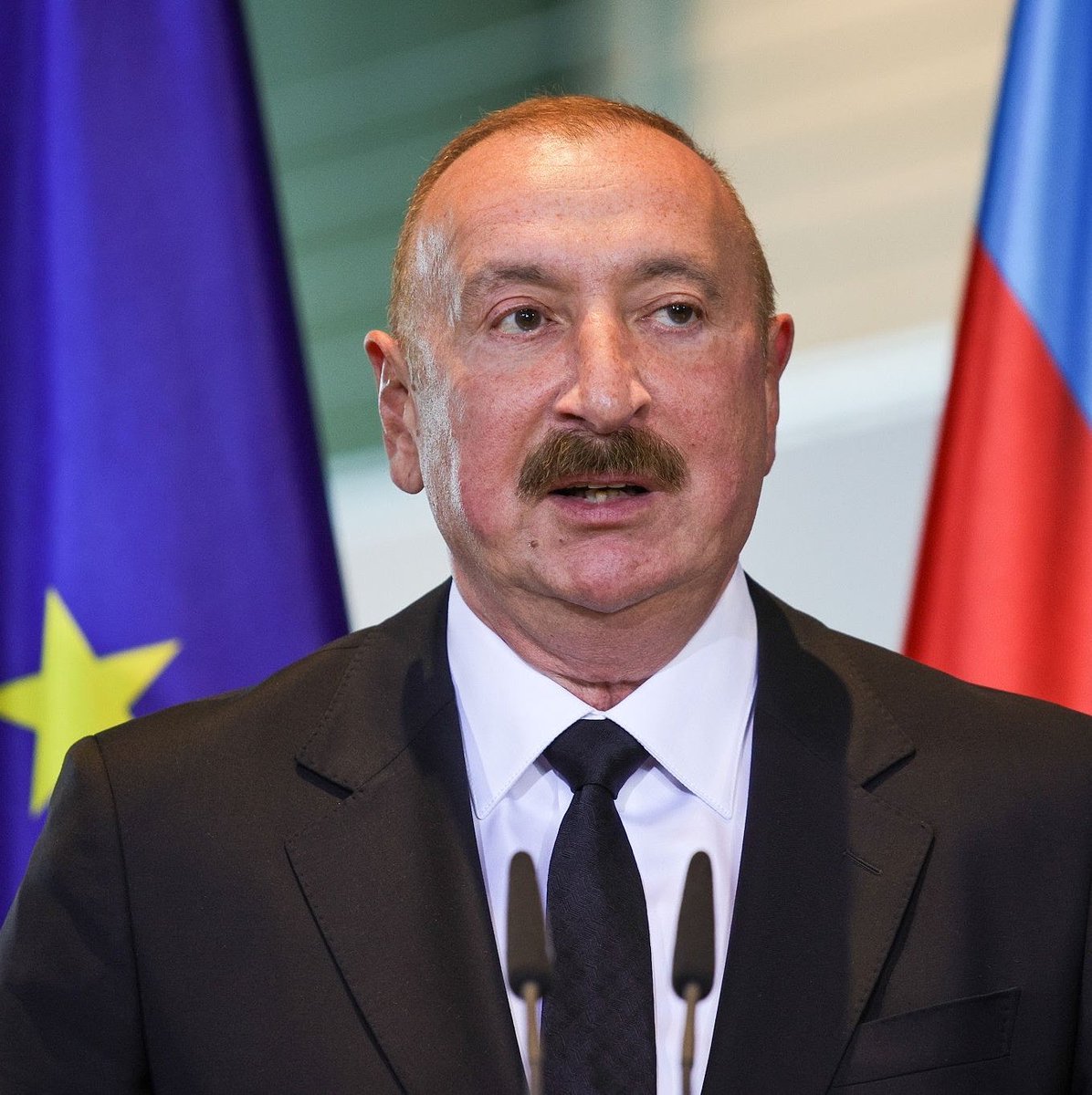 Hoofddoekendebat escaleert: Azerbeidzjan zoekt zeven personen in Turkije
